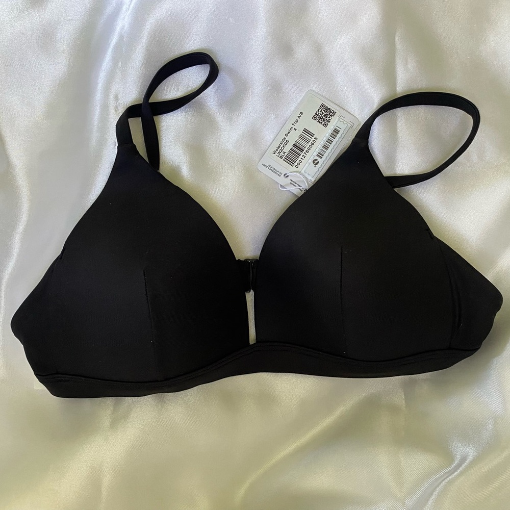 Lululemon Waterside Swim Top A/B Cup True Black size 4 NWT 🏖️